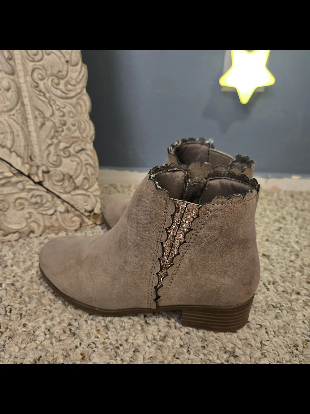 GIRLS -Size 1 :Scalloped Suede Ankle Boots with Glitter Inset - Taupe